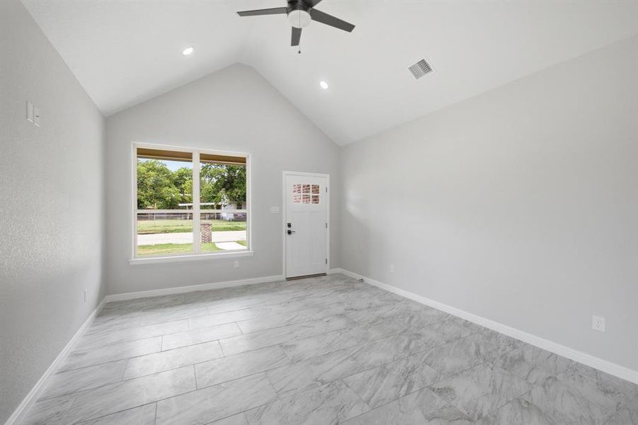 Spacious, unfurnished interior of a new home in , Cleburne (Image 14). Spacious, unfurnished interior of a new home in , Cleburne (Image 14).