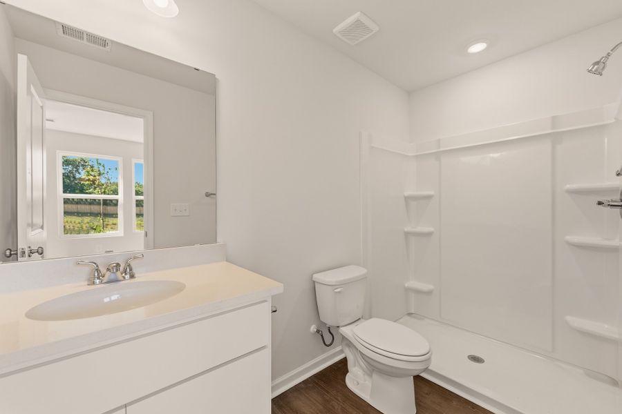 Furnished interior view inside a new home in Evergreen, Spartanburg (Image 7).