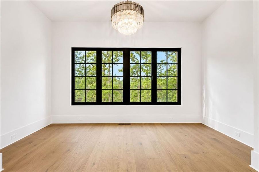 Spacious, unfurnished interior of a new home in , Alpharetta (Image 56).