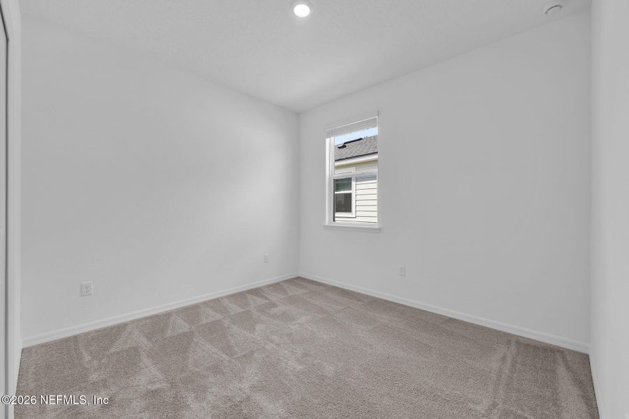 Spacious, unfurnished interior of a new home in Hyland Trail, Green Cove Springs (Image 18).