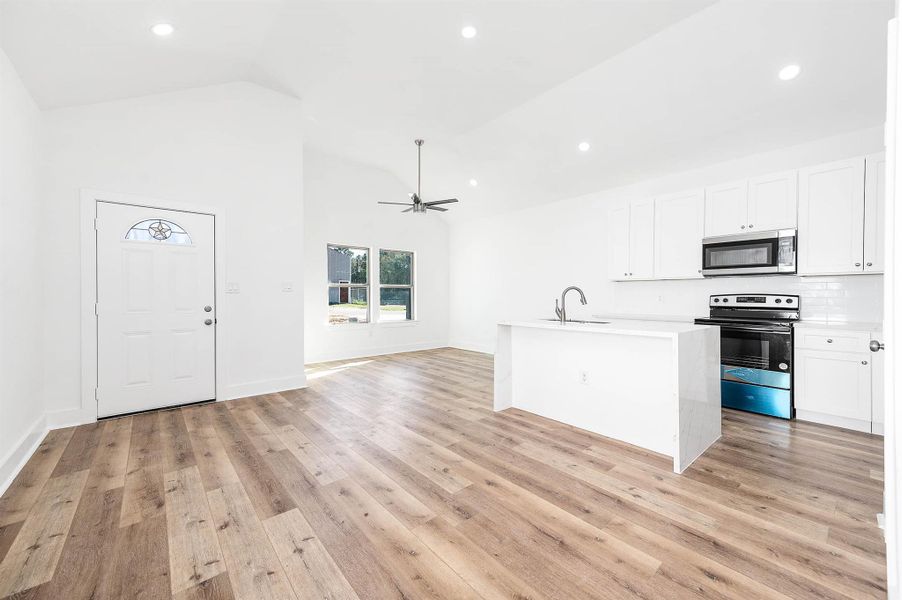 Spacious, unfurnished interior of a new home in , Montgomery (Image 8).