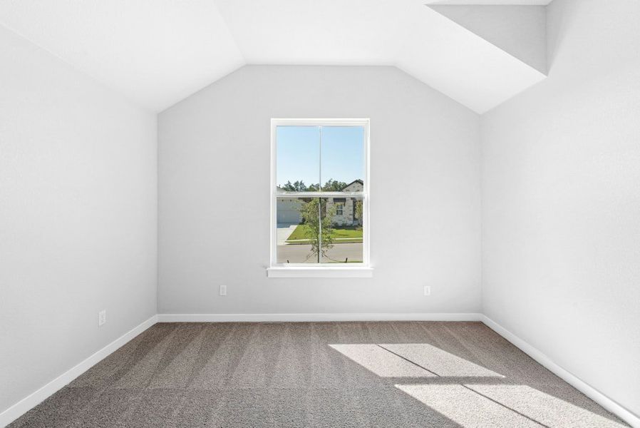 Spacious, unfurnished interior of a new home in The Colony, Bastrop (Image 33).