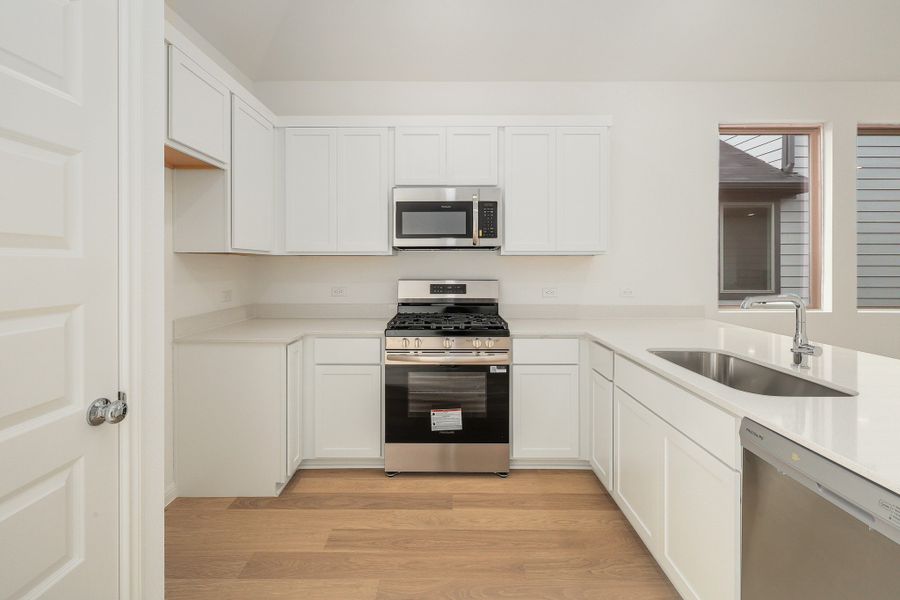 Furnished interior view inside a new home in Trinity Ranch, Elgin (Image 8).