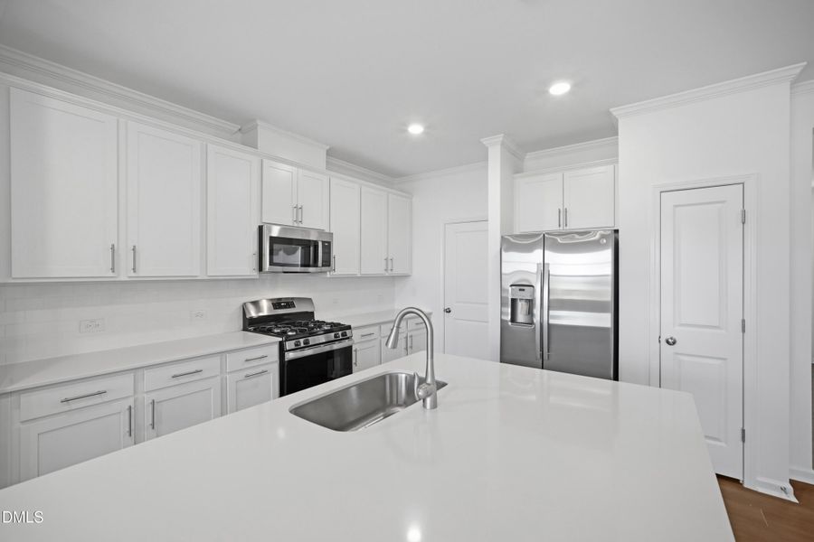 SUN_Everlee_Pic_CarsonII_QMI_227_Kitchen SUN_Everlee_Pic_CarsonII_QMI_227_Kitchen