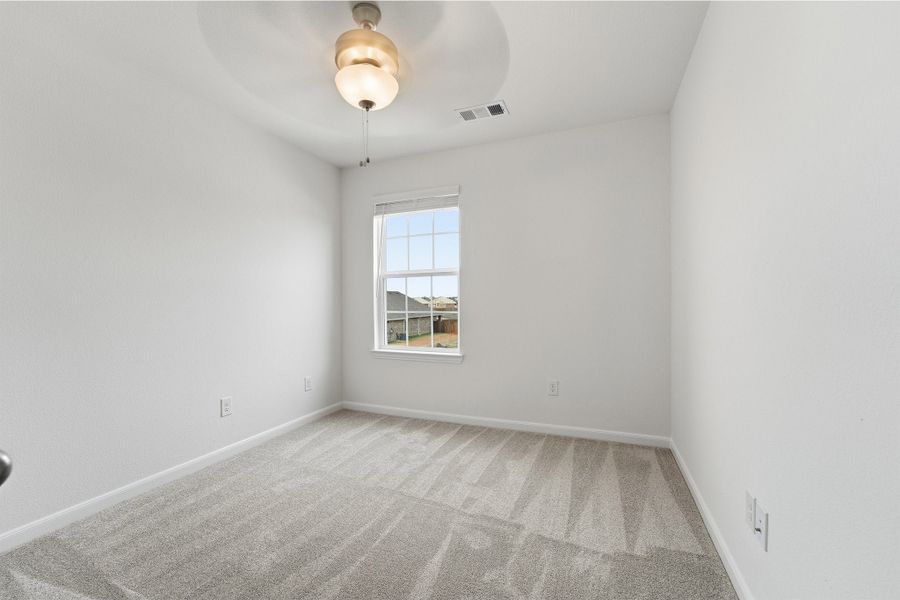 Spacious, unfurnished interior of a new home in Saddlebrook Estates, Waxahachie (Image 50). Spacious, unfurnished interior of a new home in Saddlebrook Estates, Waxahachie (Image 50).