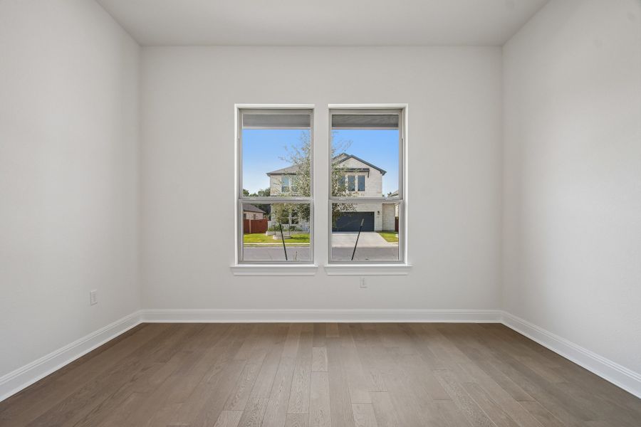 Spacious, unfurnished interior of a new home in Sauls Ranch, Round Rock (Image 13).