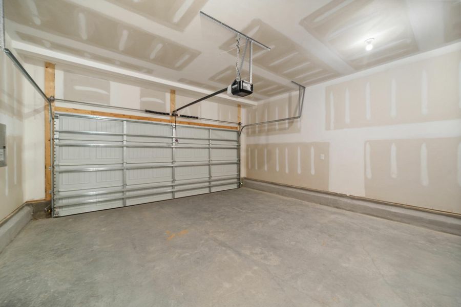 Image 32 of a home in Harbor Crossing.