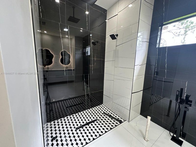 Furnished interior view inside a new home in , Lehigh Acres (Image 12).