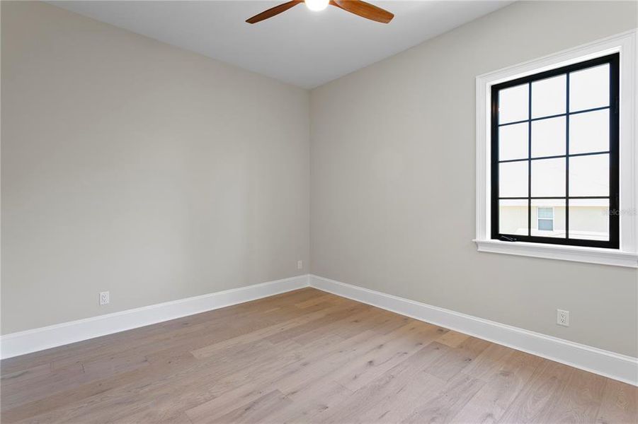 Spacious, unfurnished interior of a new home in , Tampa (Image 20).