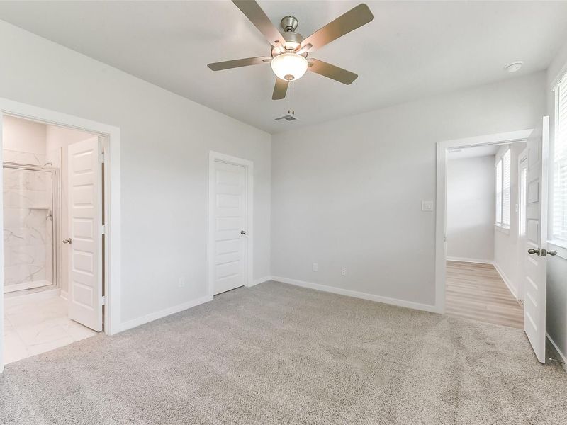 Spacious, unfurnished interior of a new home in Liberty Estates, Cleveland (Image 25).