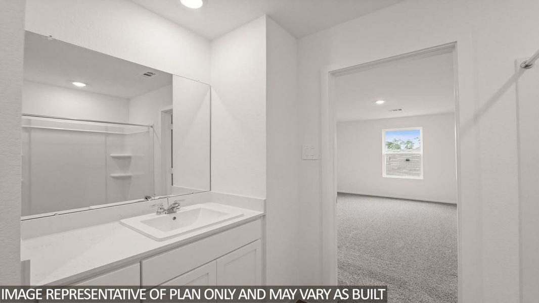 Furnished interior view inside a new home in Silverthorne, Conroe (Image 9).