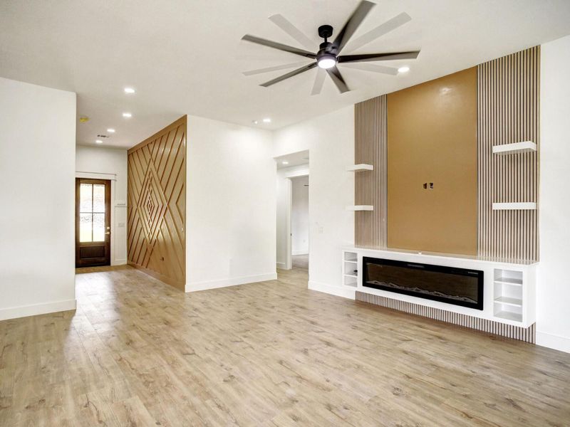 Spacious, unfurnished interior of a new home in , Bastrop (Image 15).