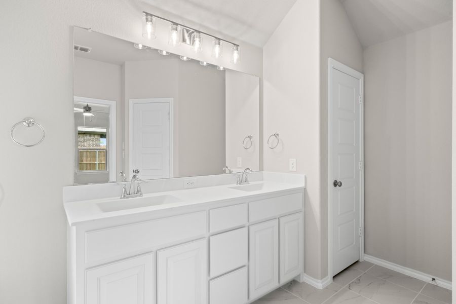 Furnished interior view inside a new home in Chisholm Hills, Cleburne (Image 11).