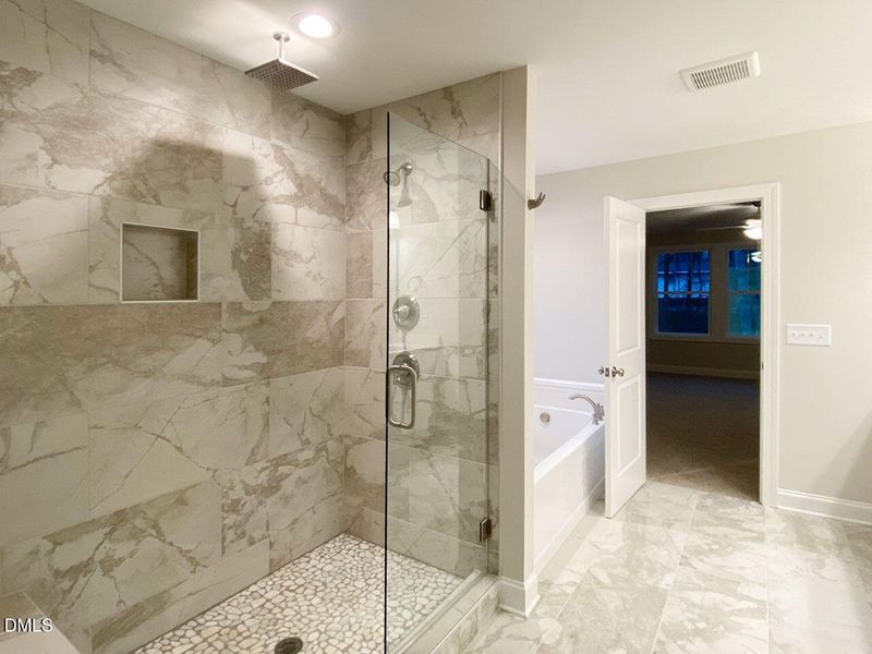 LV18 shower LV18 shower