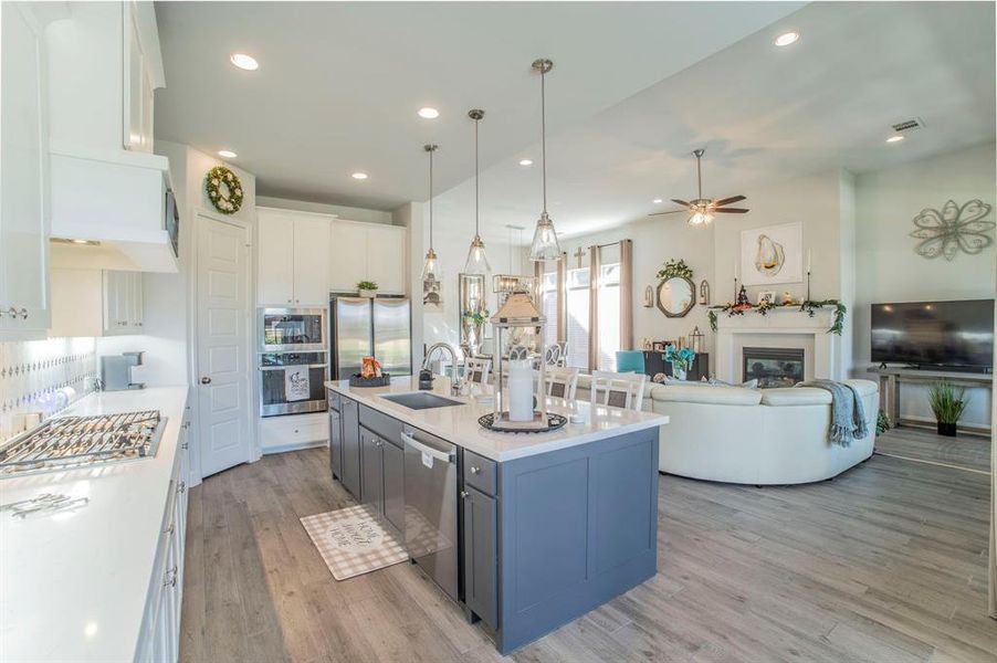 Furnished interior view inside a new home in Bridgewater 60', Midlothian (Image 11).