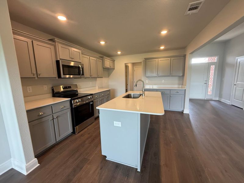 Furnished interior view inside a new home in Ashton View, Crestview (Image 7).
