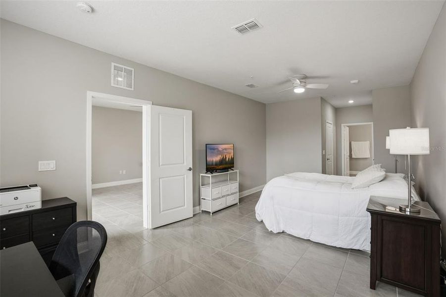 Furnished interior view inside a new home in Gatherings® of Lake Nona, Orlando (Image 15).