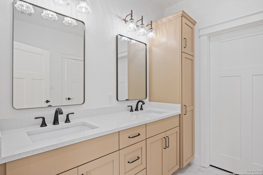 Furnished interior view inside a new home in , Kerrville (Image 6).