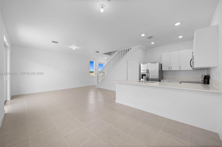 Spacious, unfurnished interior of a new home in , Homestead (Image 31).