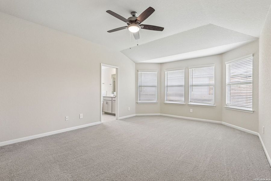 Spacious, unfurnished interior of a new home in Thomas Pond, San Antonio (Image 32). Spacious, unfurnished interior of a new home in Thomas Pond, San Antonio (Image 32).