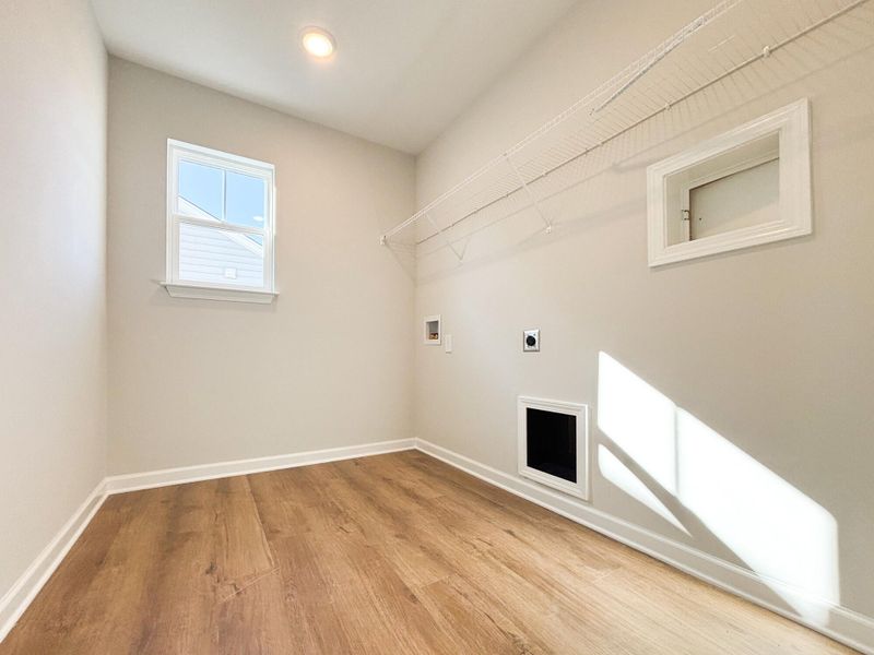 Spacious, unfurnished interior of a new home in Harrington, Greenville (Image 17).