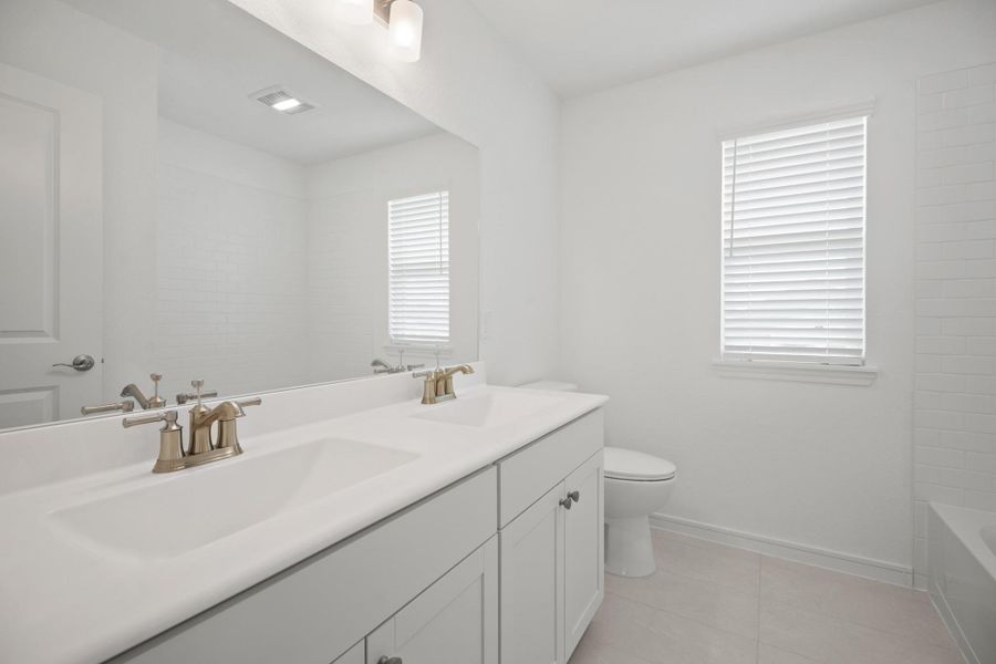 Hall bath (*Photo not of actual home and used for illustration purposes only.) Hall bath (*Photo not of actual home and used for illustration purposes only.)