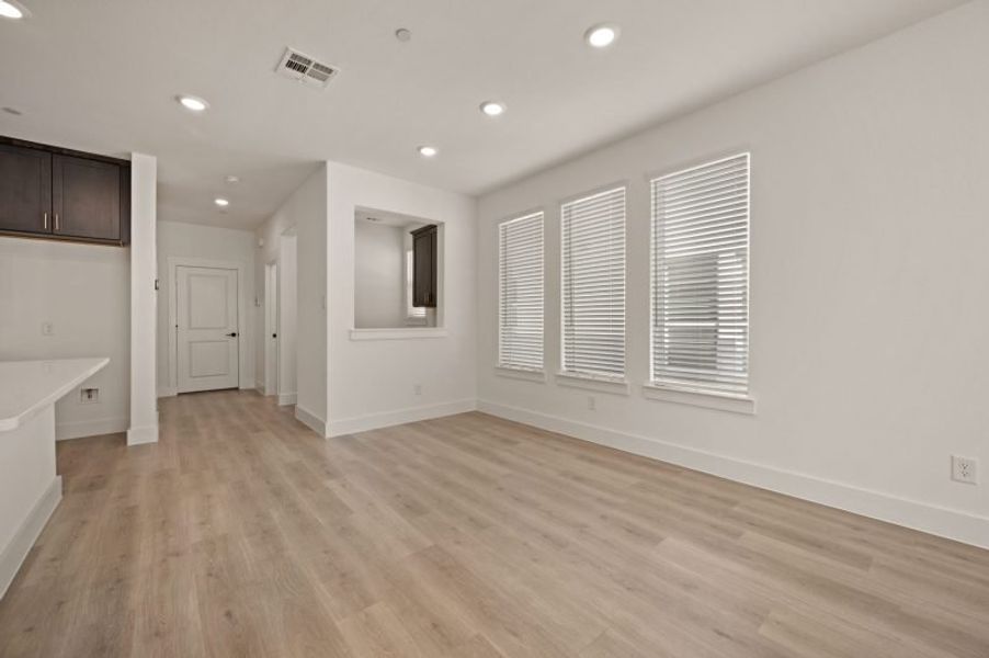 Spacious, unfurnished interior of a new home in Chelsea Commons, Allen (Image 22).