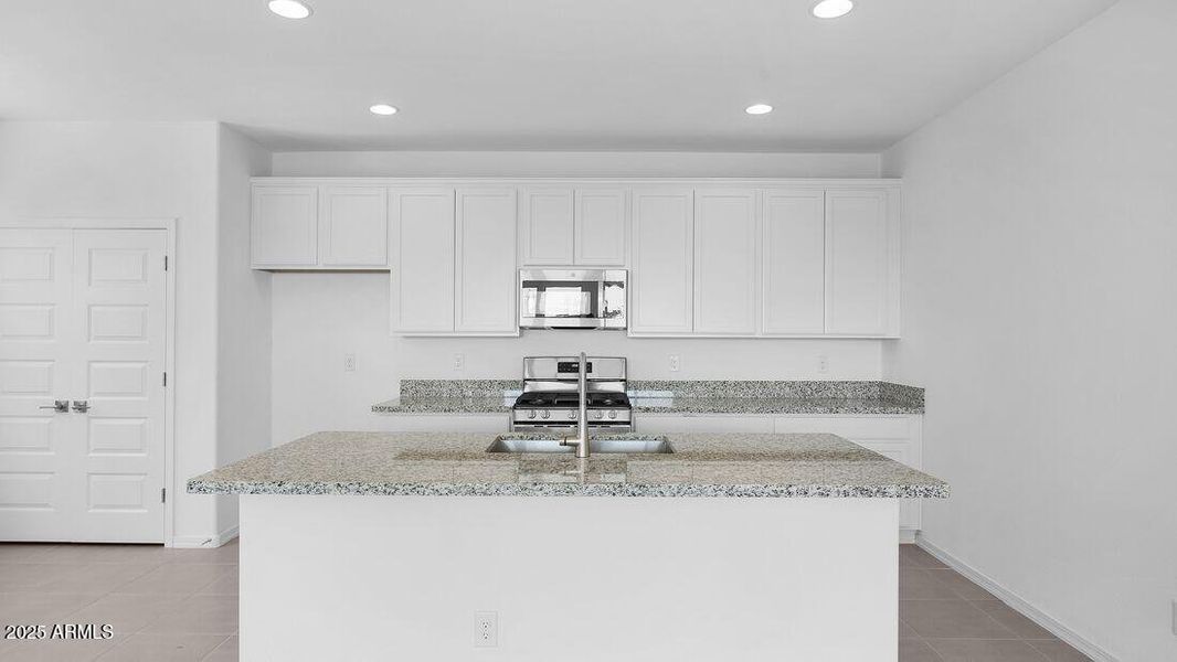 14631 W SAND HILLS Road-Ready Now! 14631 W SAND HILLS Road-Ready Now!