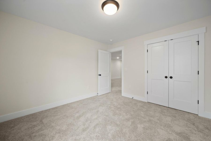 Spacious, unfurnished interior of a new home in Harbor Crossing, Greensboro (Image 23).