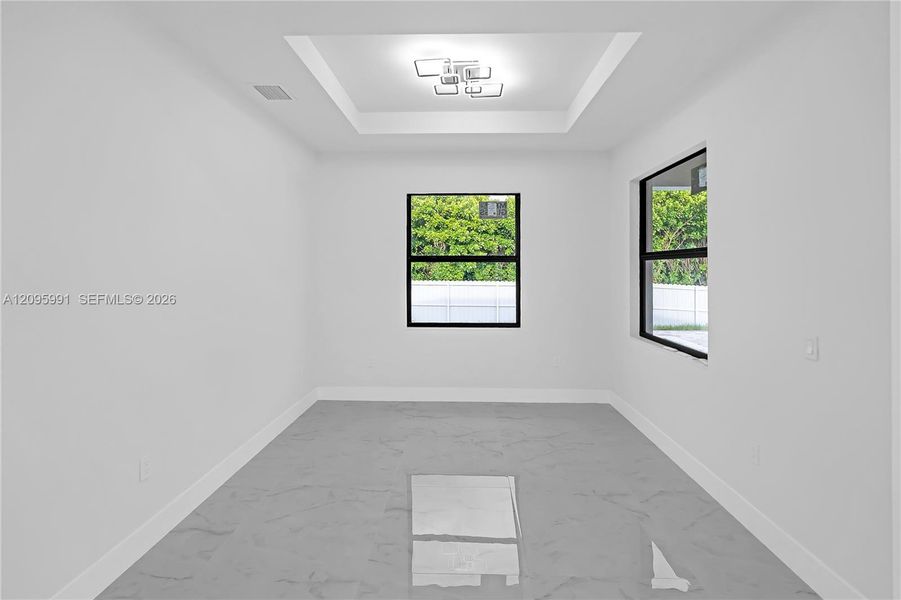 Spacious, unfurnished interior of a new home in , Cape Coral (Image 22).