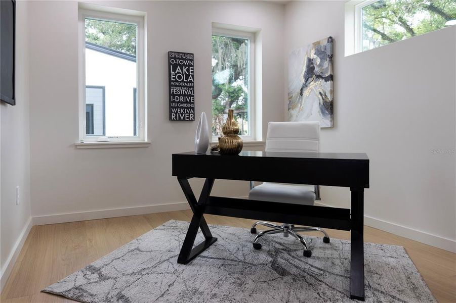 Furnished interior view inside a new home in , Orlando (Image 4).