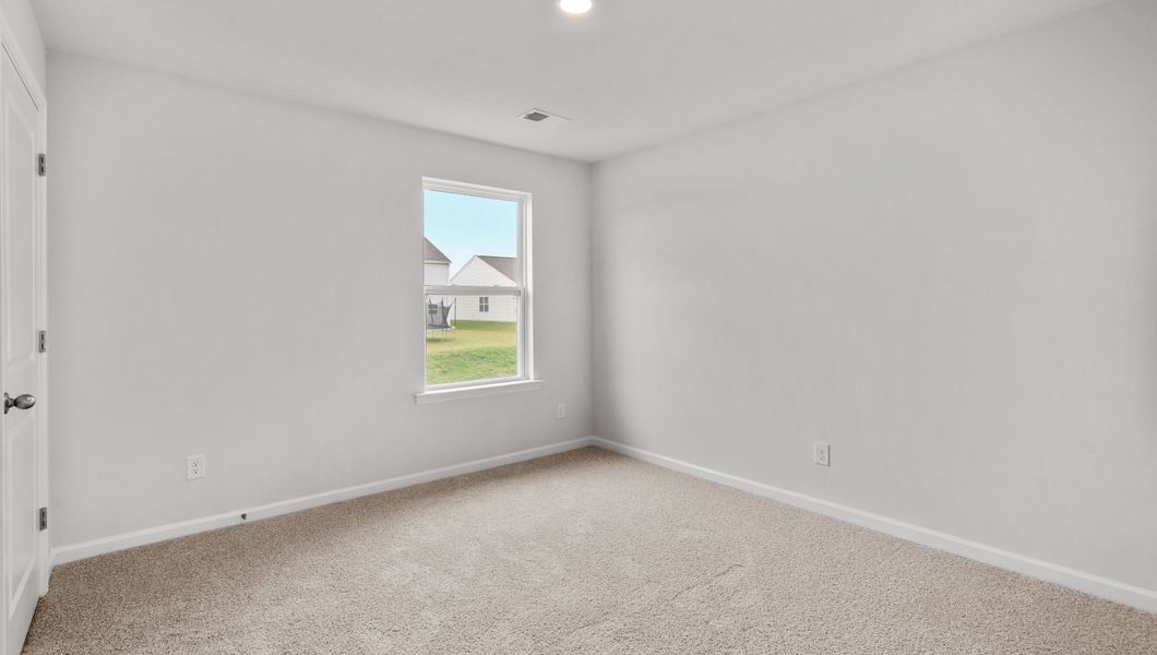 Spacious, unfurnished interior of a new home in Hunters Ridge, Woodruff (Image 22).