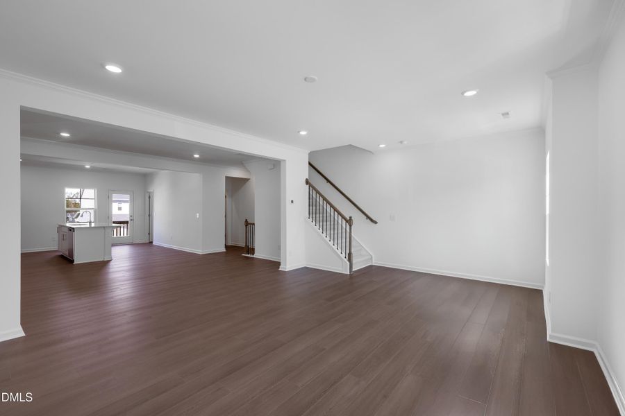 SUN_Stoneriver_Pic_Bradley_Dining_1of3 SUN_Stoneriver_Pic_Bradley_Dining_1of3