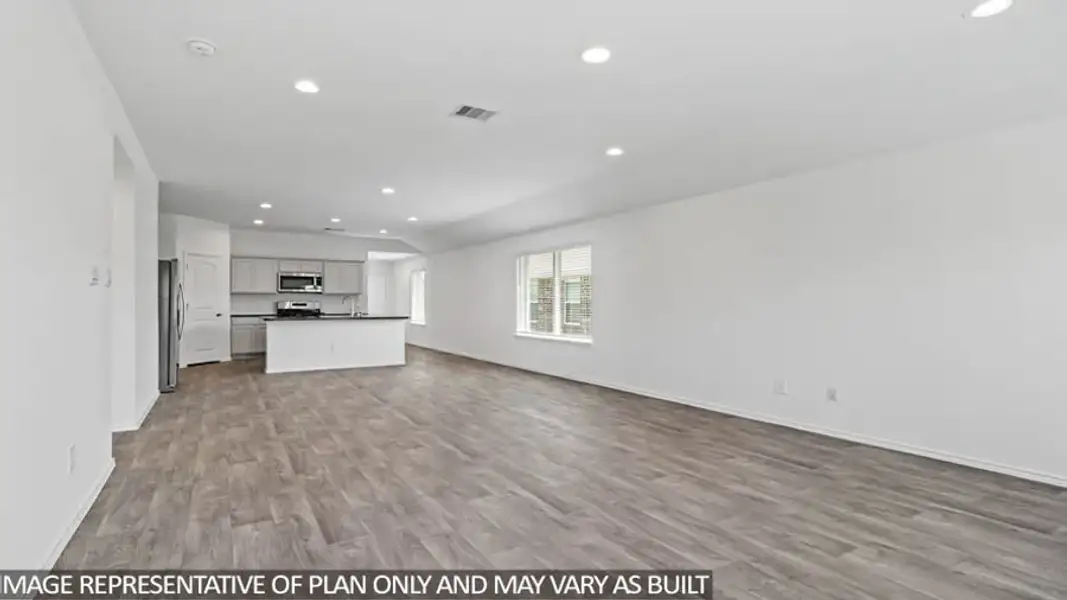Representative unfurnished interior of a home built from the Samuel by D.R. Horton in Indian Springs, Crosby (Image 9).
