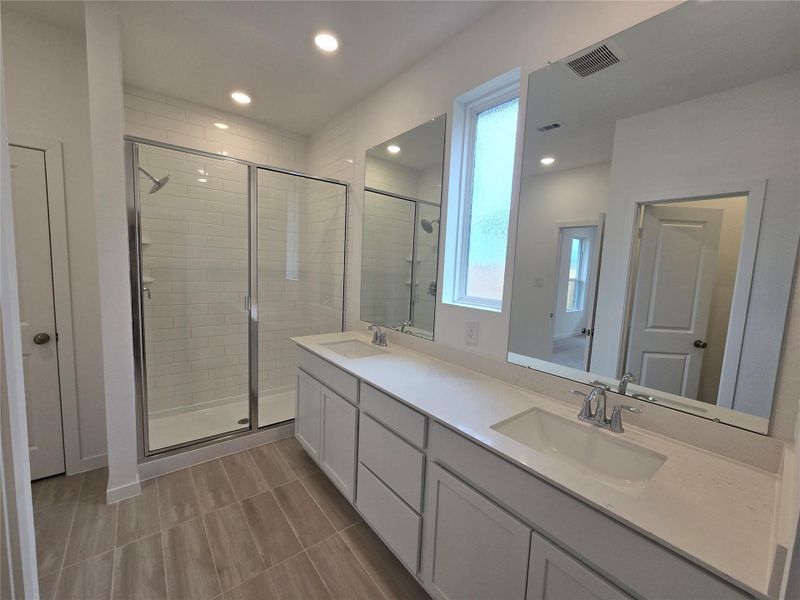 *Not actual home, pictures representative of same floor plan* *Not actual home, pictures representative of same floor plan*