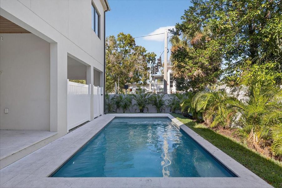 Exterior details and patio area of a home in , Tampa (Image 3).