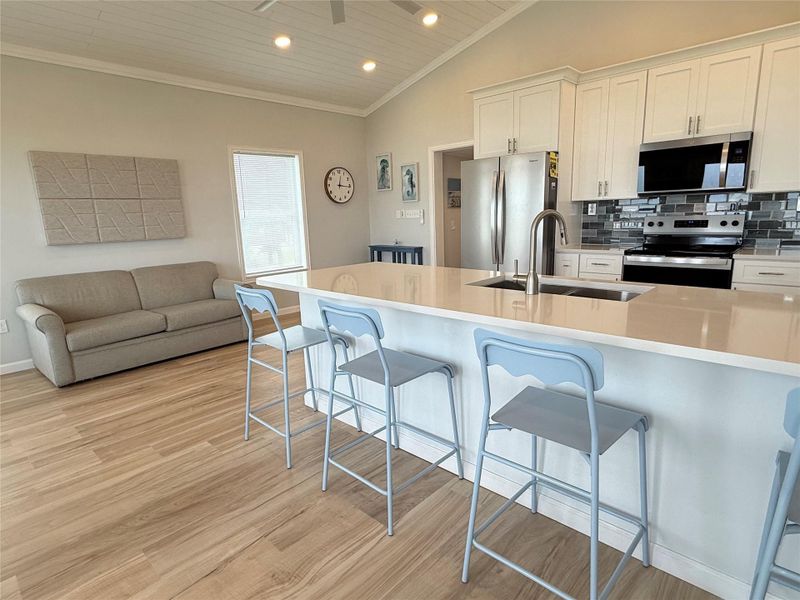 Comfortable dining or visiting with the cooks. Comfortable dining or visiting with the cooks.