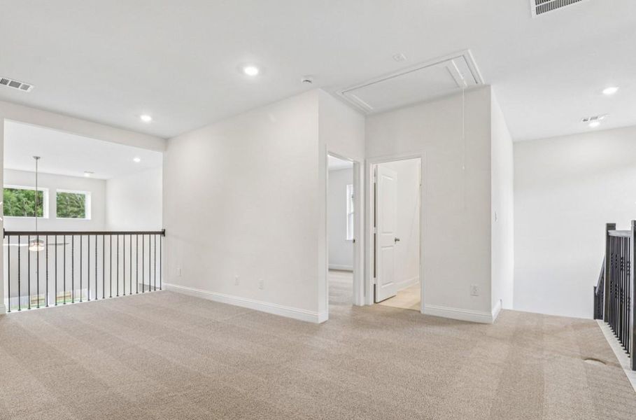Spacious, unfurnished interior of a new home in WILDTREE 50', Montgomery (Image 17).
