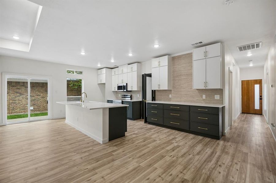 Furnished interior view inside a new home in , Mesquite (Image 12).
