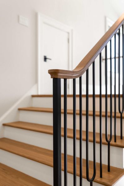 Close-up of interior finishes inside a home in , Ravenel (Image 23).