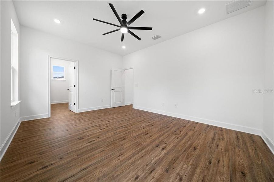 Spacious, unfurnished interior of a new home in , Weeki Wachee (Image 50). Spacious, unfurnished interior of a new home in , Weeki Wachee (Image 50).
