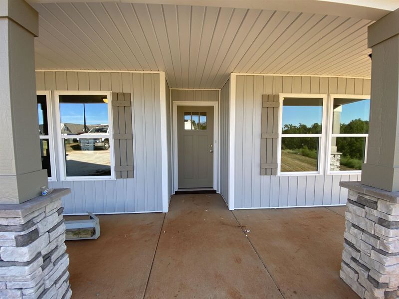 Exterior details and patio area of a home in Ballentine Ridge, Lyman (Image 18).