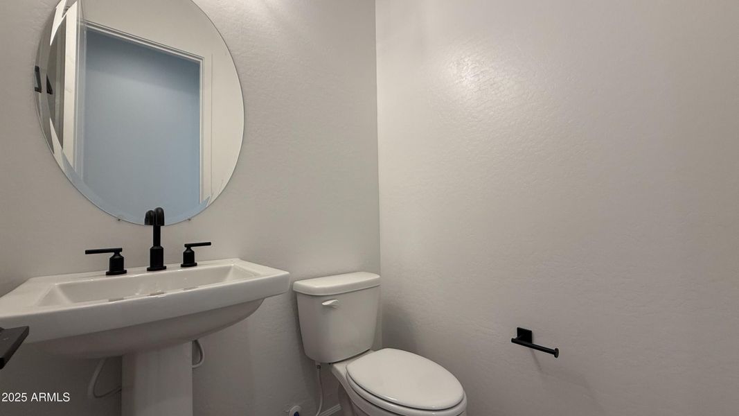 031 - Powder Bathroom 031 - Powder Bathroom