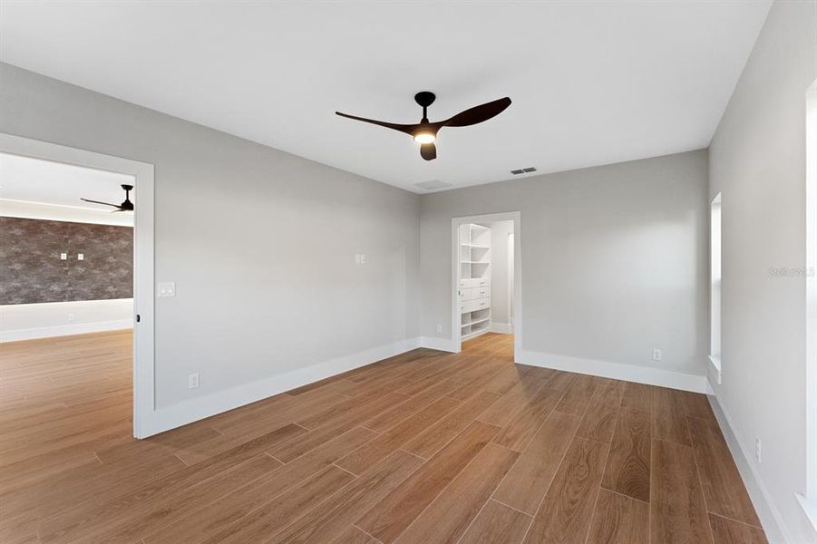 Spacious, unfurnished interior of a new home in , Sanford (Image 35).