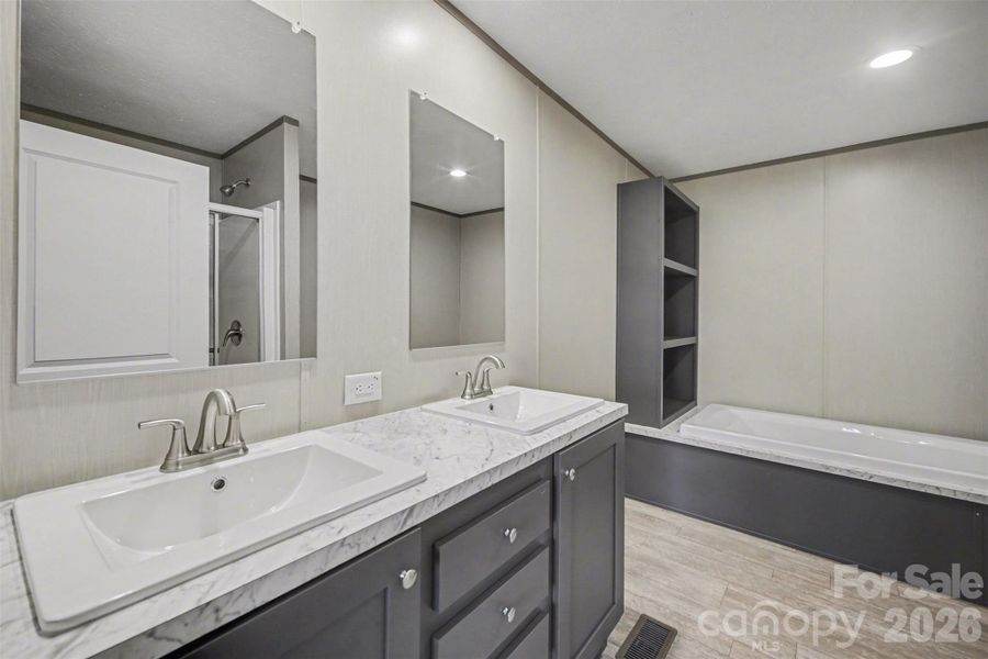 Furnished interior view inside a new home in , Shelby (Image 9).