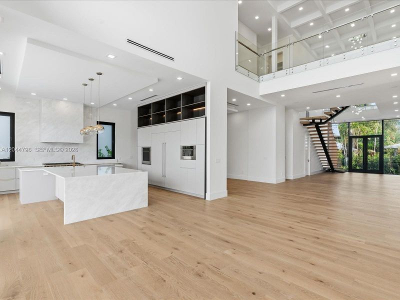 Spacious, unfurnished interior of a new home in , Pompano Beach (Image 24).