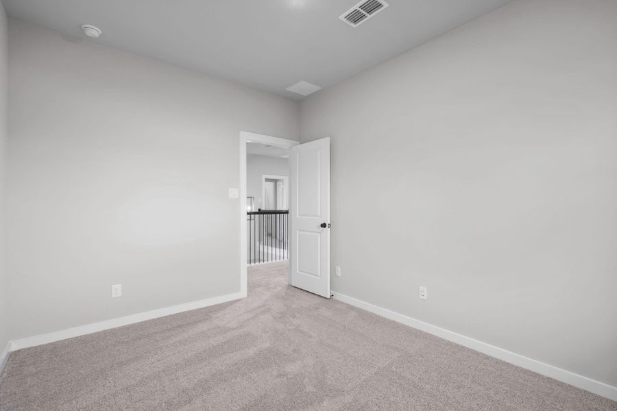 Spacious, unfurnished interior of a new home in Sienna 45', 50', Missouri City (Image 17). Spacious, unfurnished interior of a new home in Sienna 45', 50', Missouri City (Image 17).