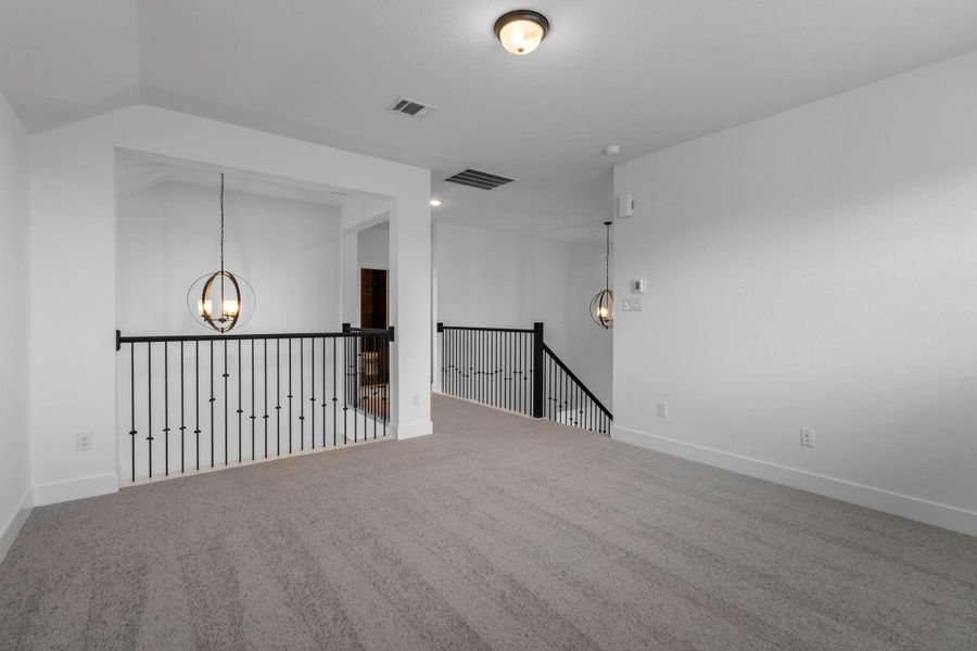 Spacious, unfurnished interior of a new home in Jordan Ranch, Fulshear (Image 15).