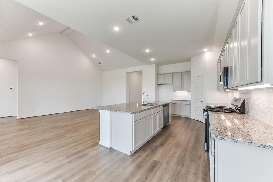 Furnished interior view inside a new home in River Ranch Meadows, Dayton (Image 13).