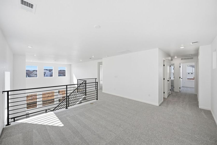 Spacious, unfurnished interior of a new home in Macanta, Castle Rock (Image 18).
